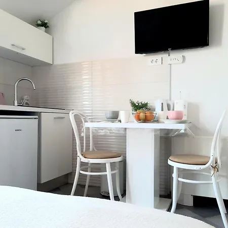Regina Apartment